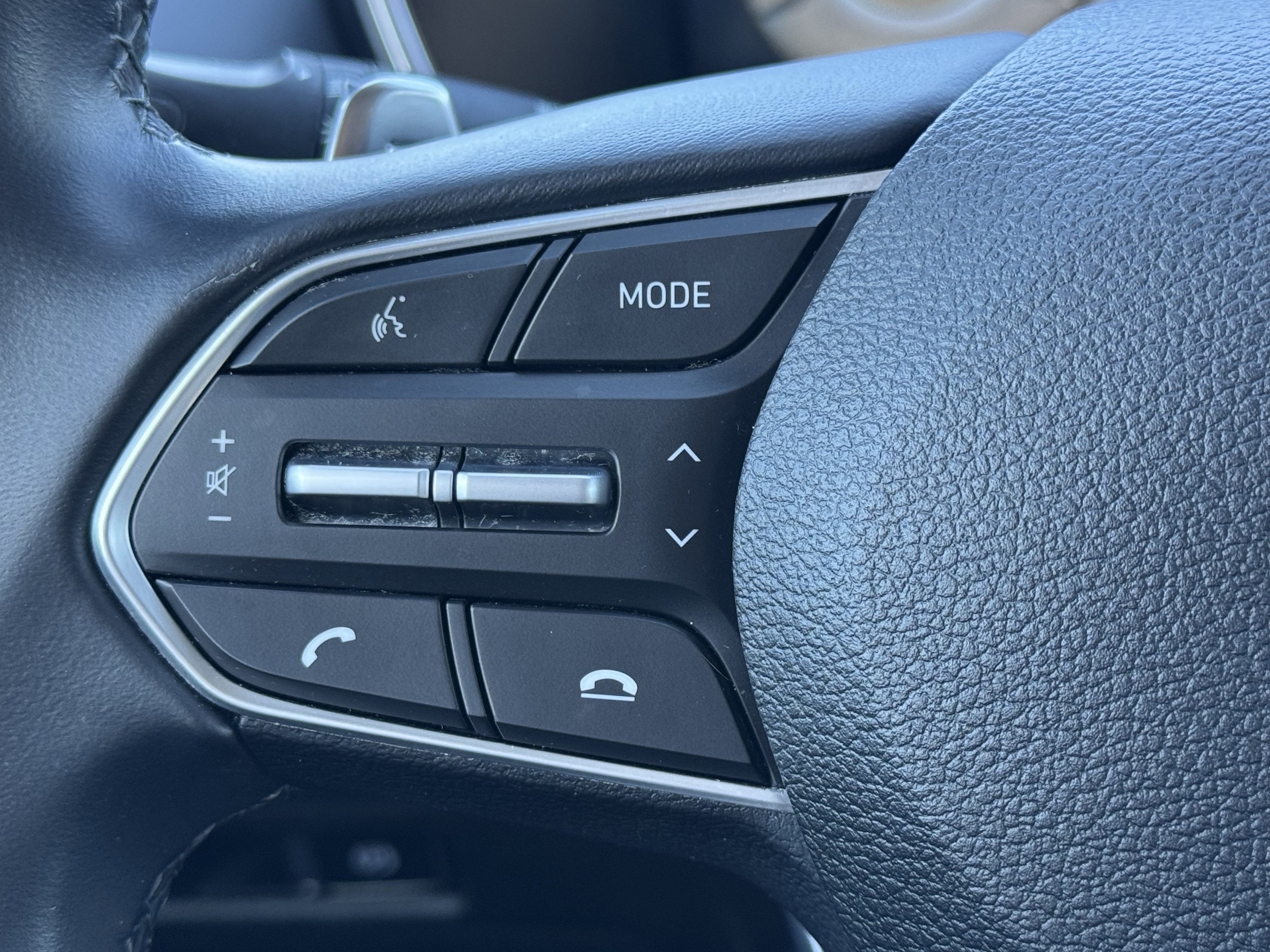 Used 2022 Hyundai Santa Fe SEL w/ Convenience + Premium Package image 16