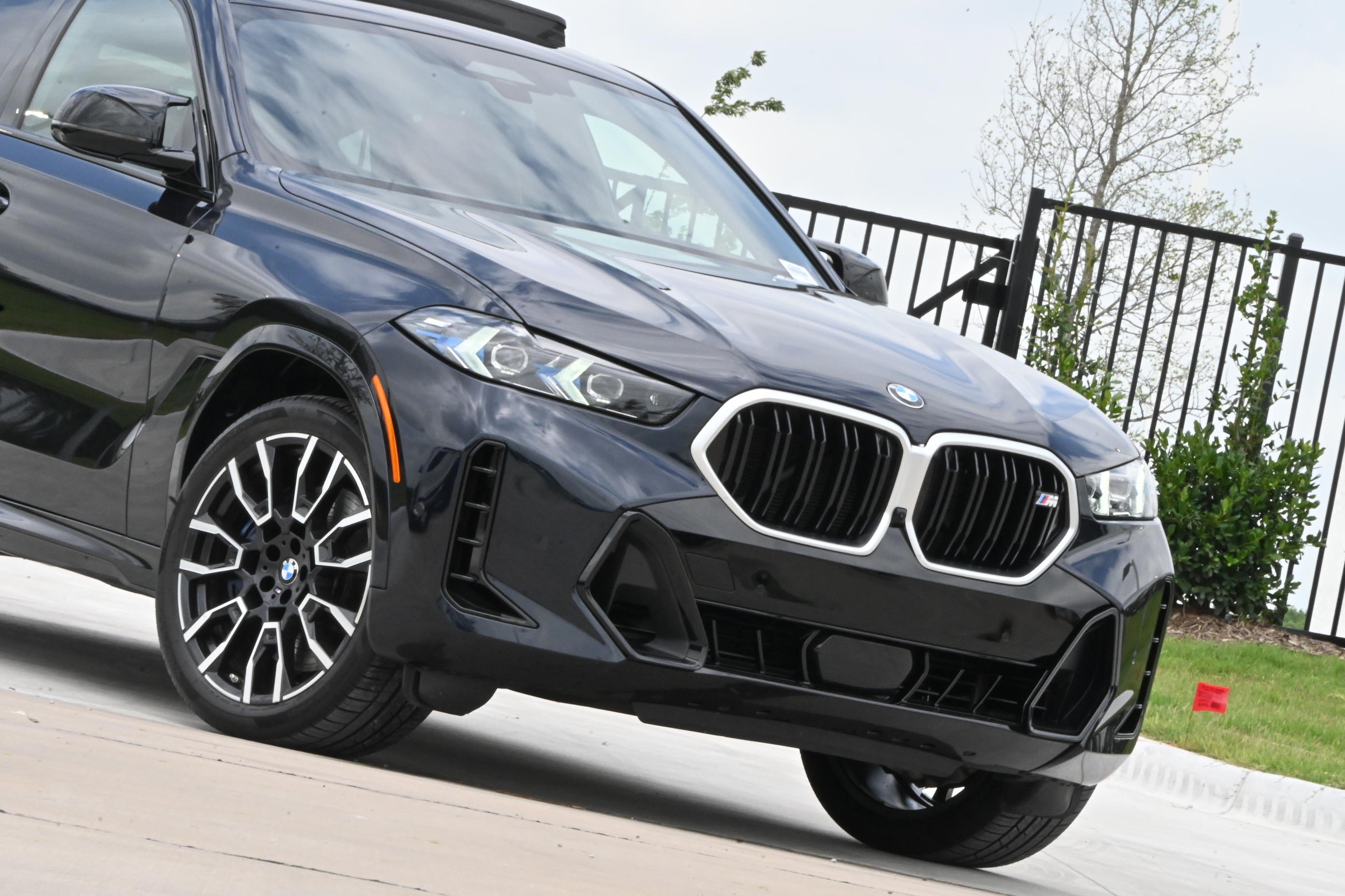 Certified 2026 BMW X6 M60i AWD/4WD image 37