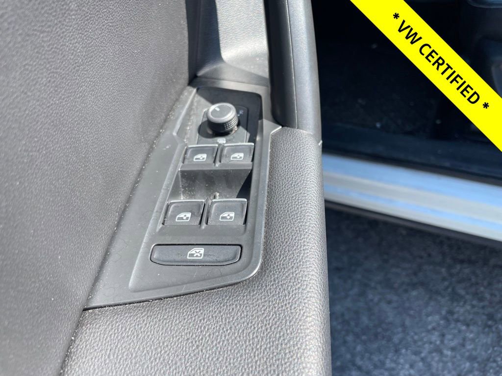 Used 2021 Volkswagen Tiguan SE AWD/4WD image 13