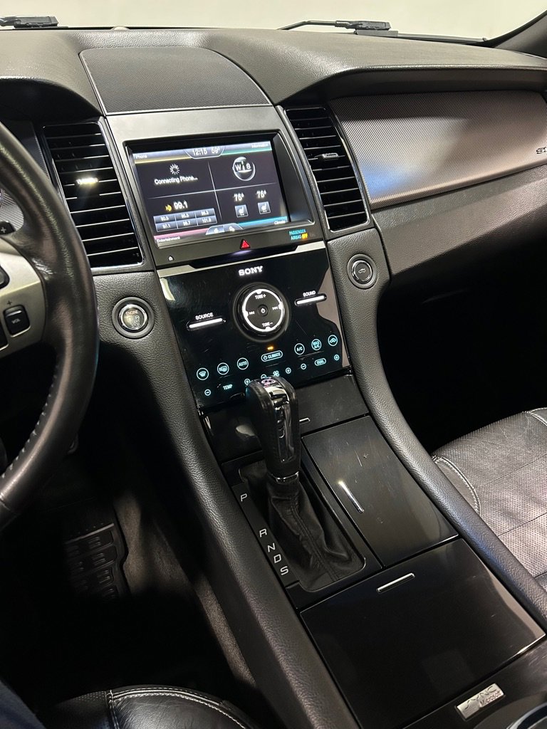 Used 2013 Ford Taurus SHO image 13