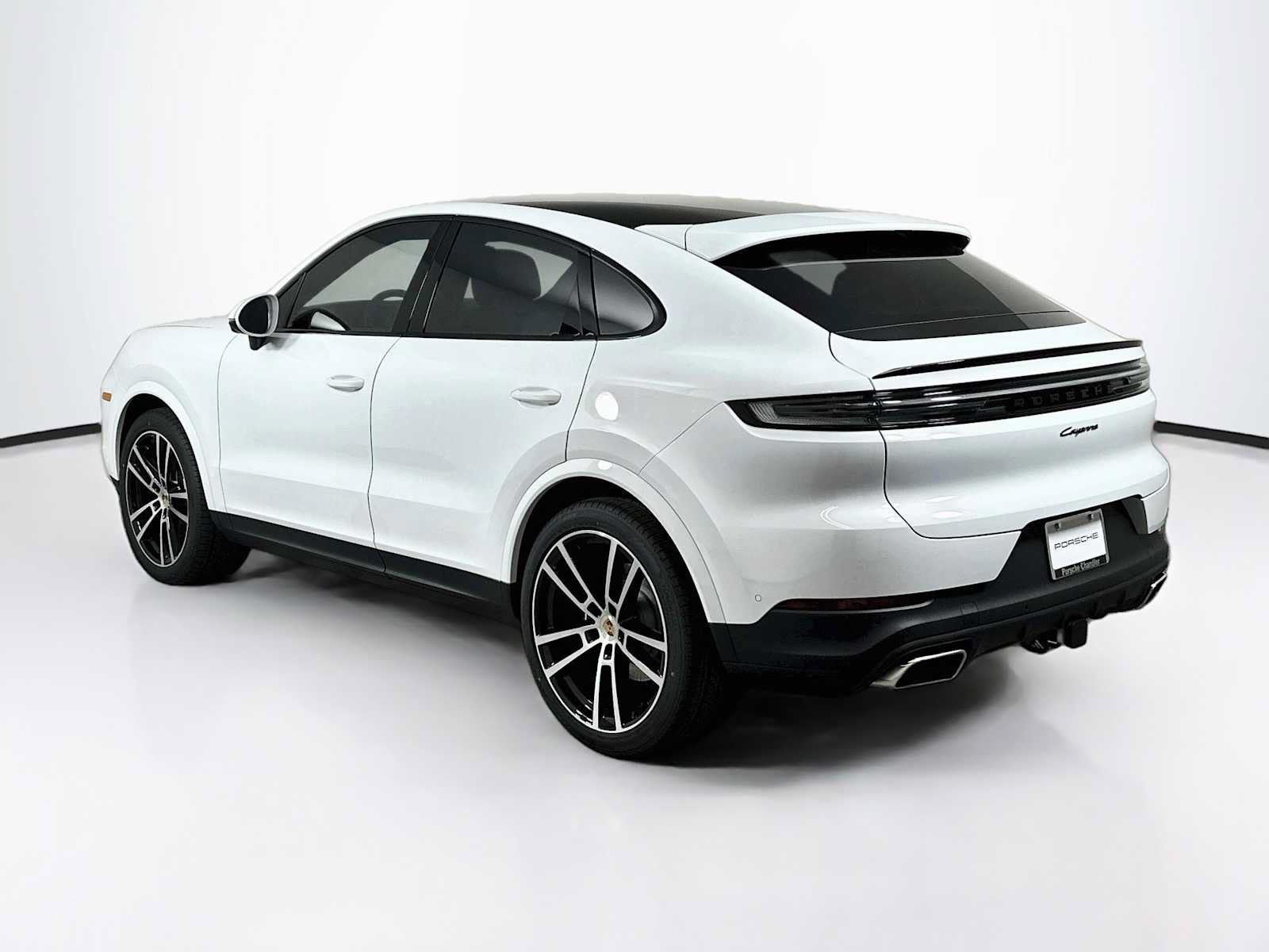 New 2026 Porsche Cayenne Coupe AWD/4WD image 3