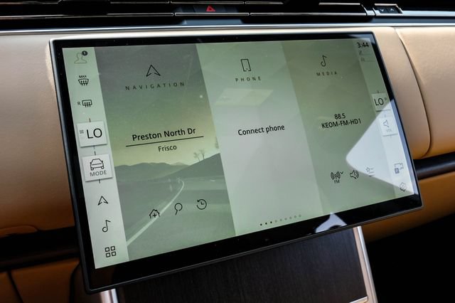 New 2026 Land Rover Range Rover SE AWD/4WD image 32