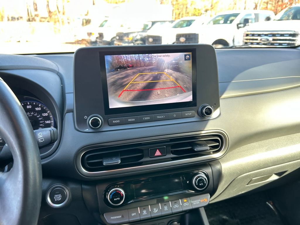 Used 2022 Hyundai Kona SEL w/ Convenience Package image 18