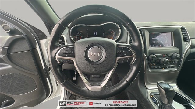 Used 2018 Jeep Grand Cherokee Laredo image 16