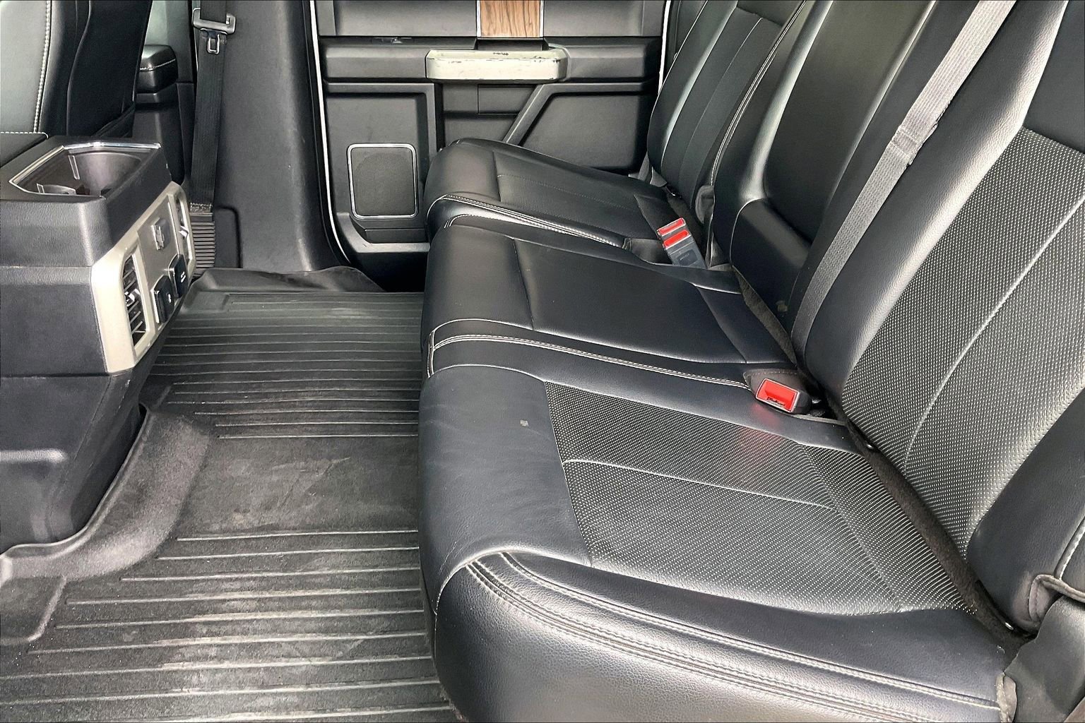 Used 2019 Ford F150 Lariat image 17