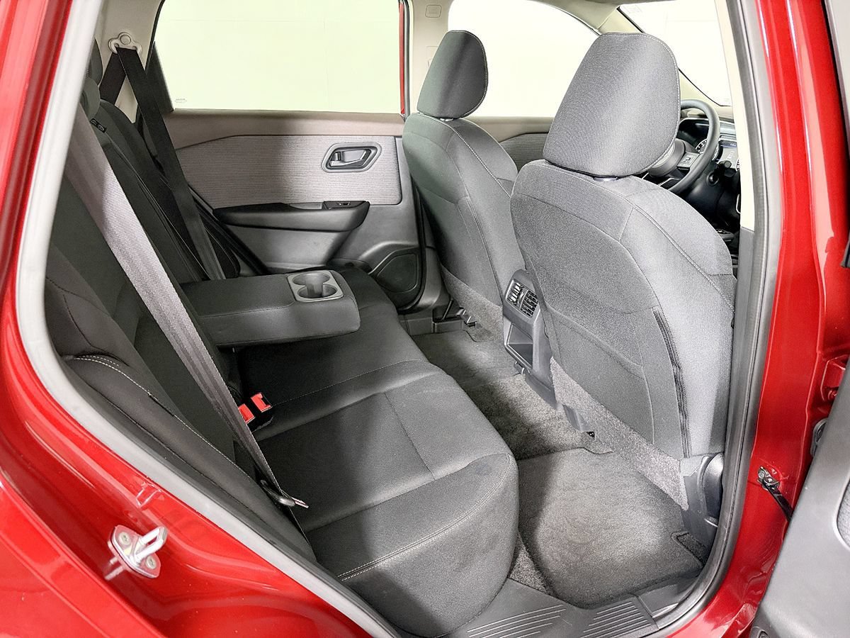 Used 2023 Nissan Rogue S AWD/4WD image 40