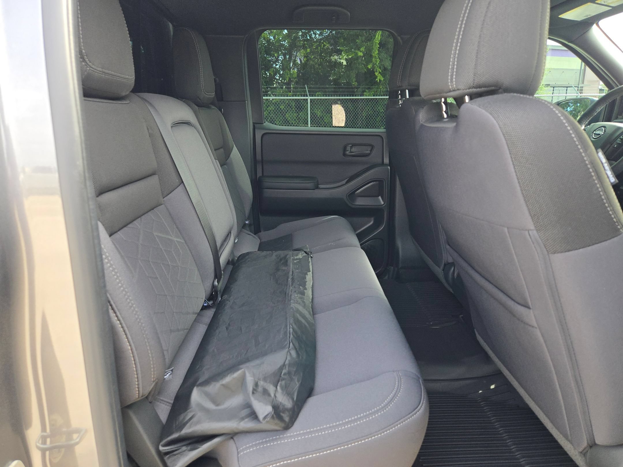 Used 2026 Nissan Frontier SV w/ SV Convenience Package RWD image 25