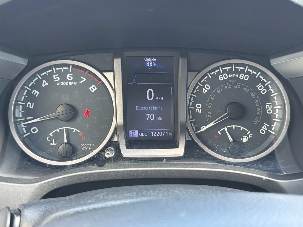Used 2019 Toyota Tacoma SR5 RWD image 18