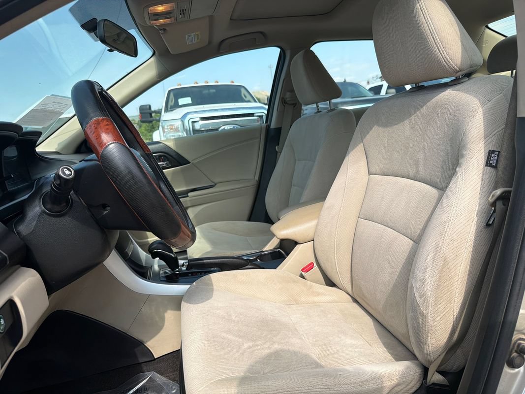 Used 2014 Honda Accord EX image 9