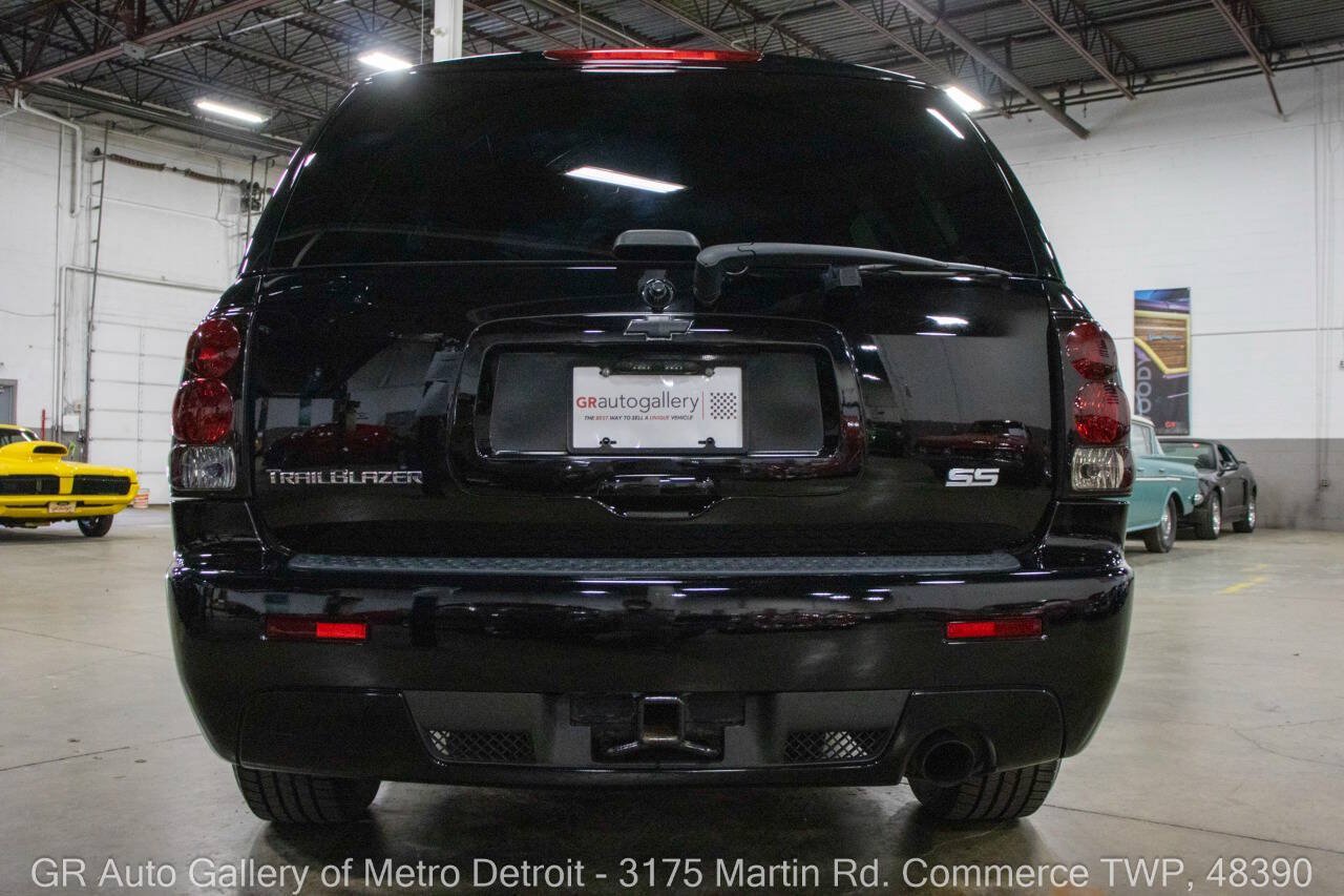 Used 2008 Chevrolet TrailBlazer SS w/ Sun And 6-Disc Cd Package AWD/4WD image 6