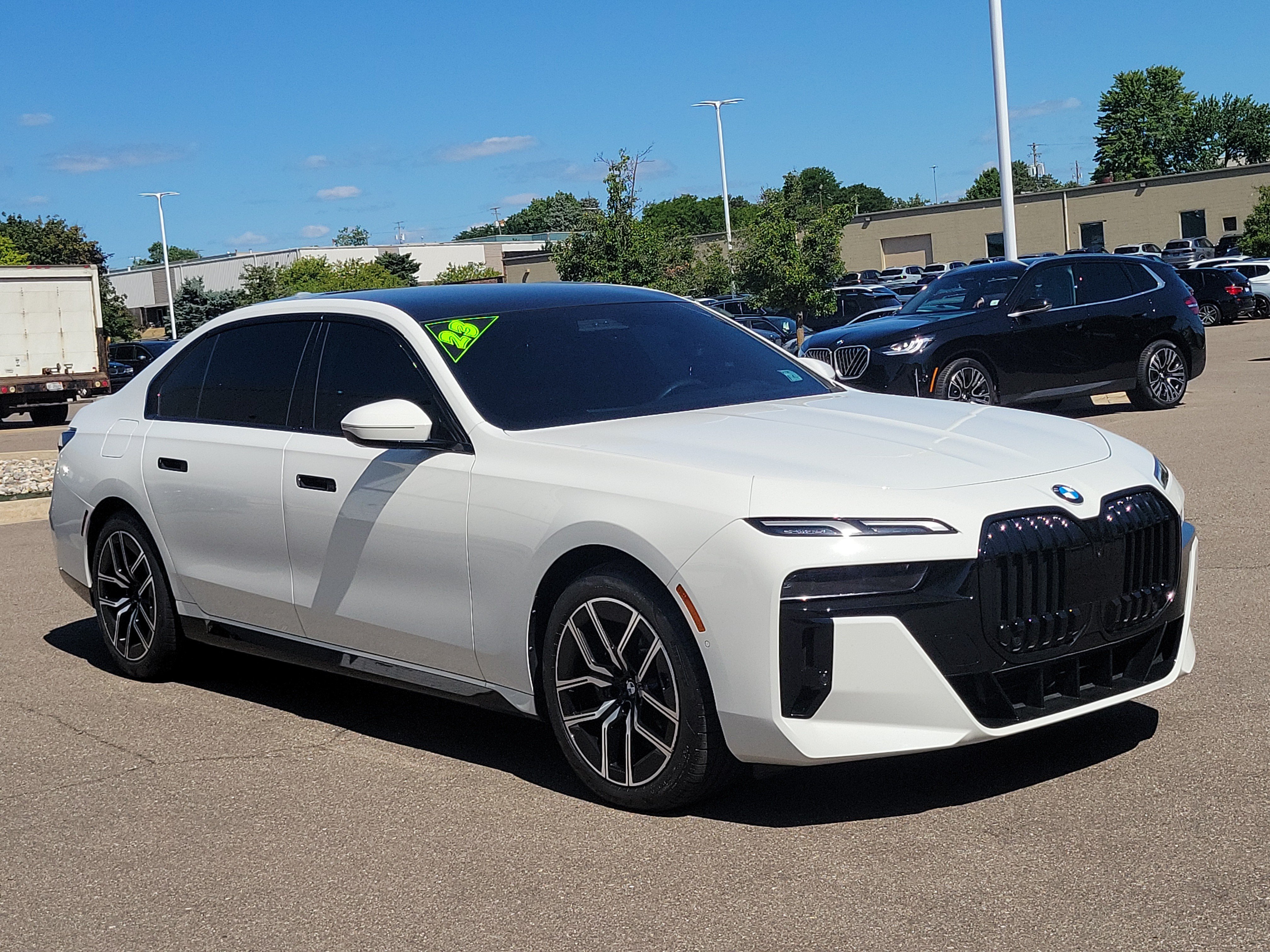 Used 2023 BMW 760i xDrive AWD/4WD video 2