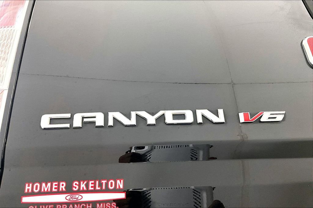 Used 2018 GMC Canyon SLE w/ SLE Convenience Package image 14