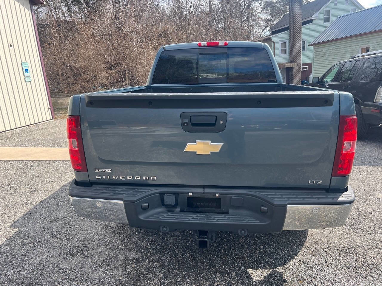 Used 2011 Chevrolet Silverado 1500 LTZ w/ LTZ Plus Package AWD/4WD image 14