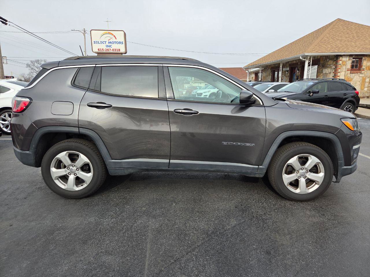 Used 2018 Jeep Compass Latitude w/ Popular Equipment Group AWD/4WD image 6