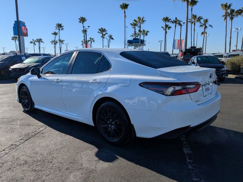 Used 2022 Toyota Camry LE image 6