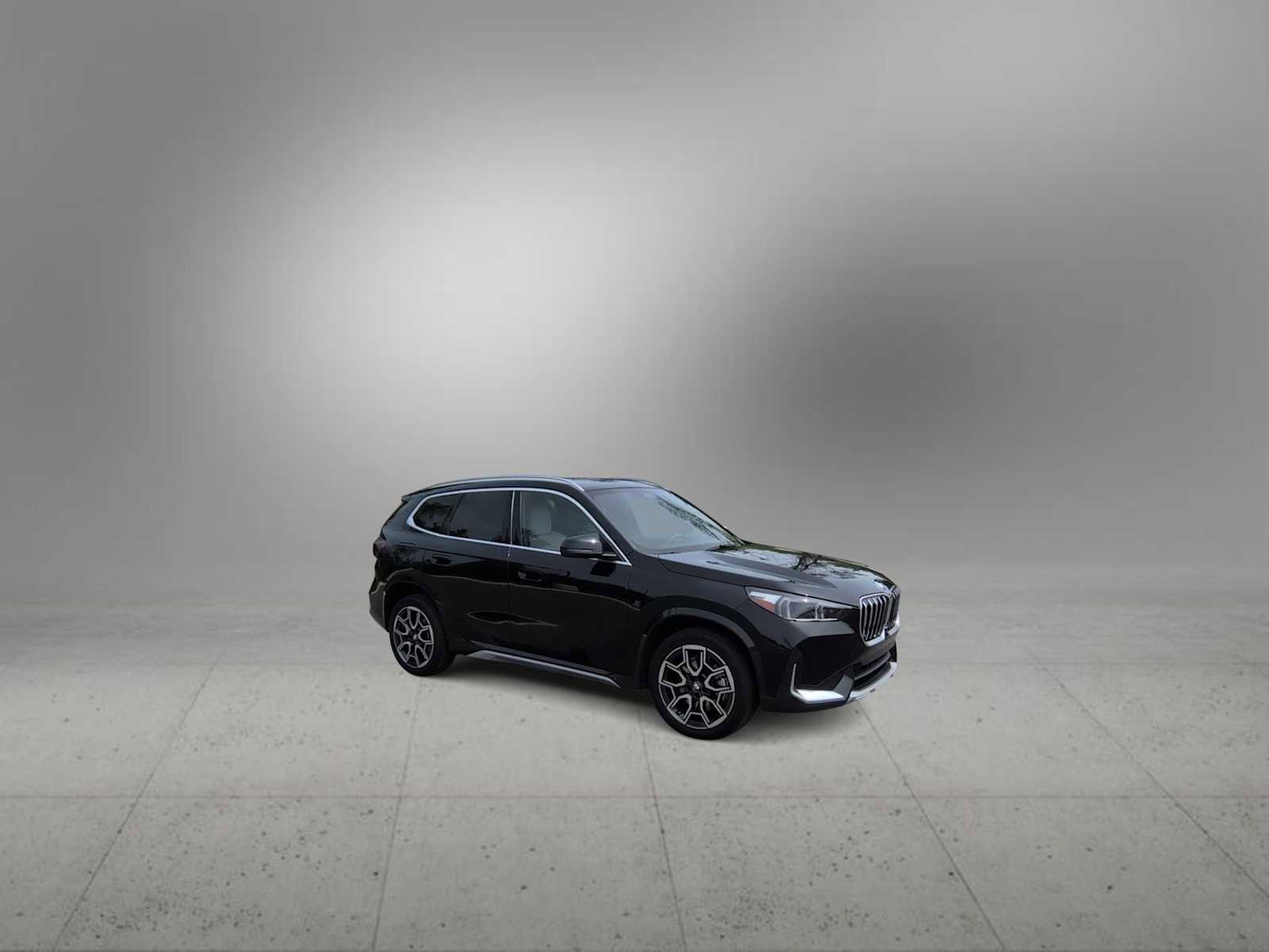 Certified 2025 BMW X1 xDrive28i AWD/4WD image 2