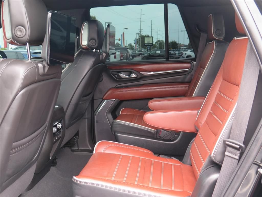 Used 2023 GMC Yukon Denali Ultimate AWD/4WD image 24