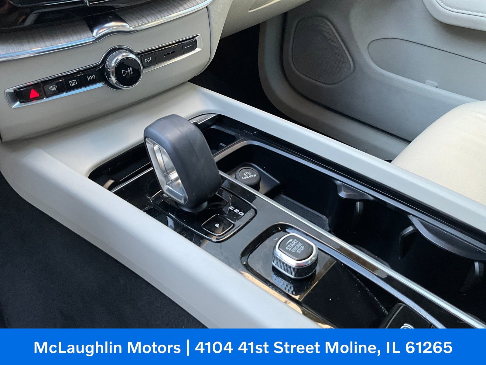 Certified 2023 Volvo XC60 B5 Plus w/ Climate Package image 27