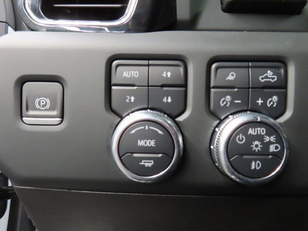 Used 2024 GMC Sierra 3500 Denali w/ Denali Reserve Package image 65