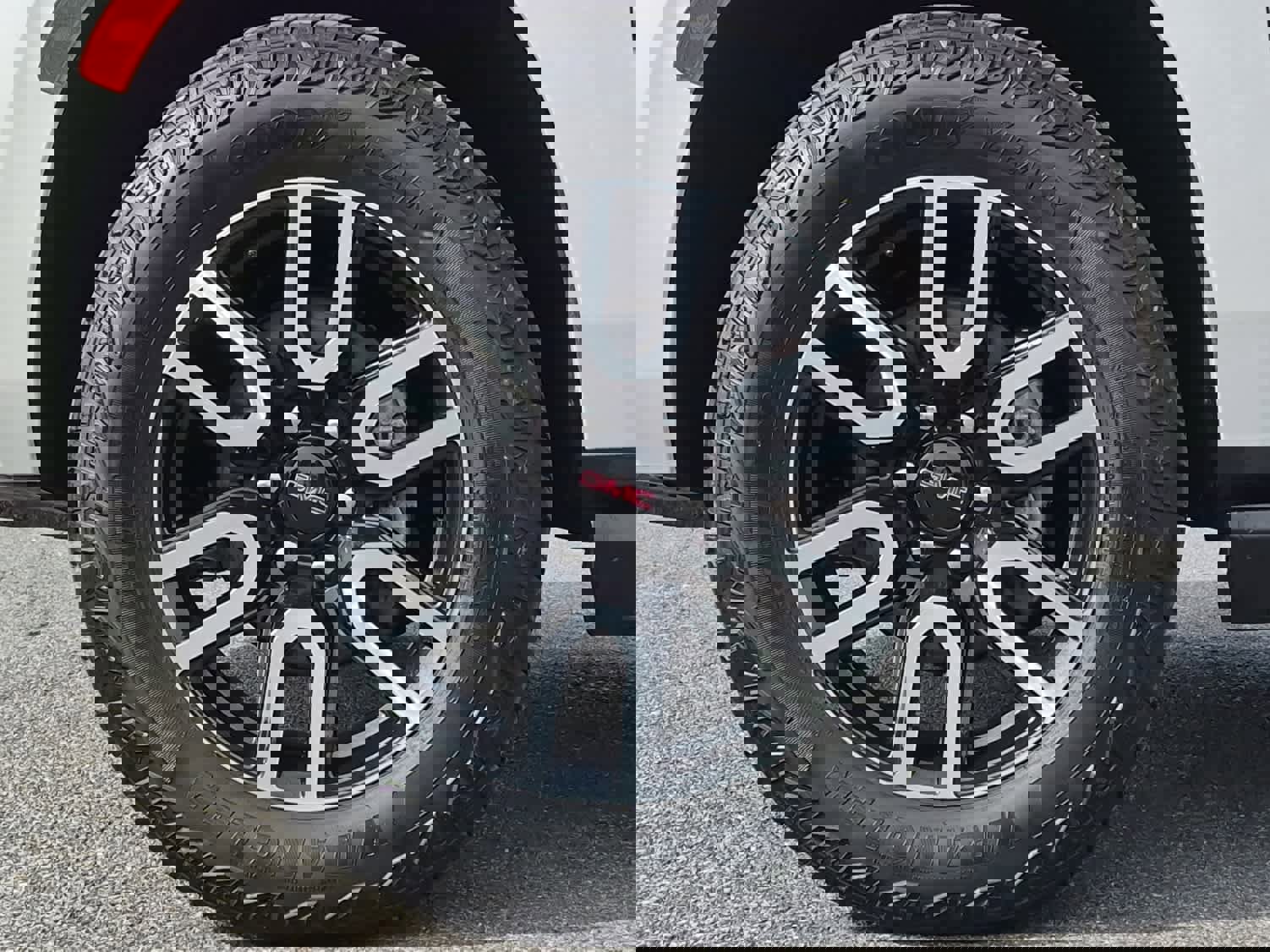 Used 2023 GMC Yukon XL AT4 w/ AT4 Premium Package image 8