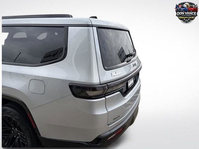 New 2026 Jeep Grand Wagoneer L Limited AWD/4WD image 3