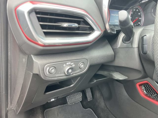 Used 2022 Chevrolet TrailBlazer RS w/ Technology Package FWD image 34