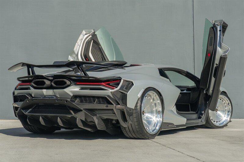 Used 2024 Lamborghini Revuelto image 54