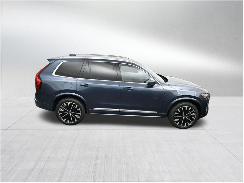 New 2026 Volvo XC90 B6 Plus w/ Protection Package Premier AWD/4WD image 18
