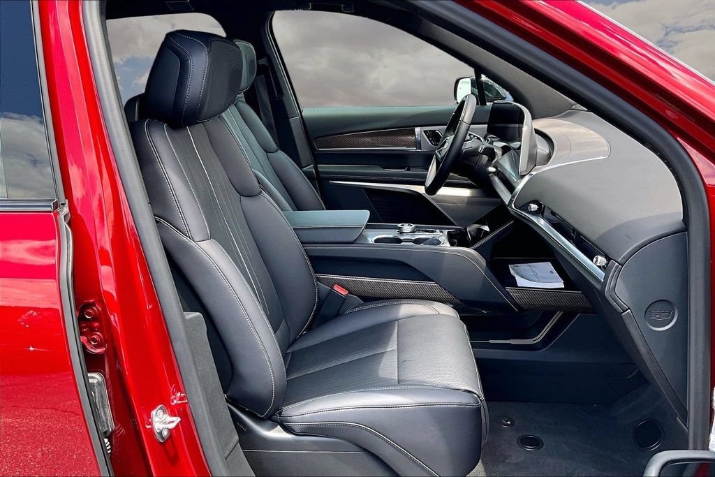 Used 2026 Cadillac Vistiq Sport w/ LPO, Floor Liner Package AWD/4WD image 30