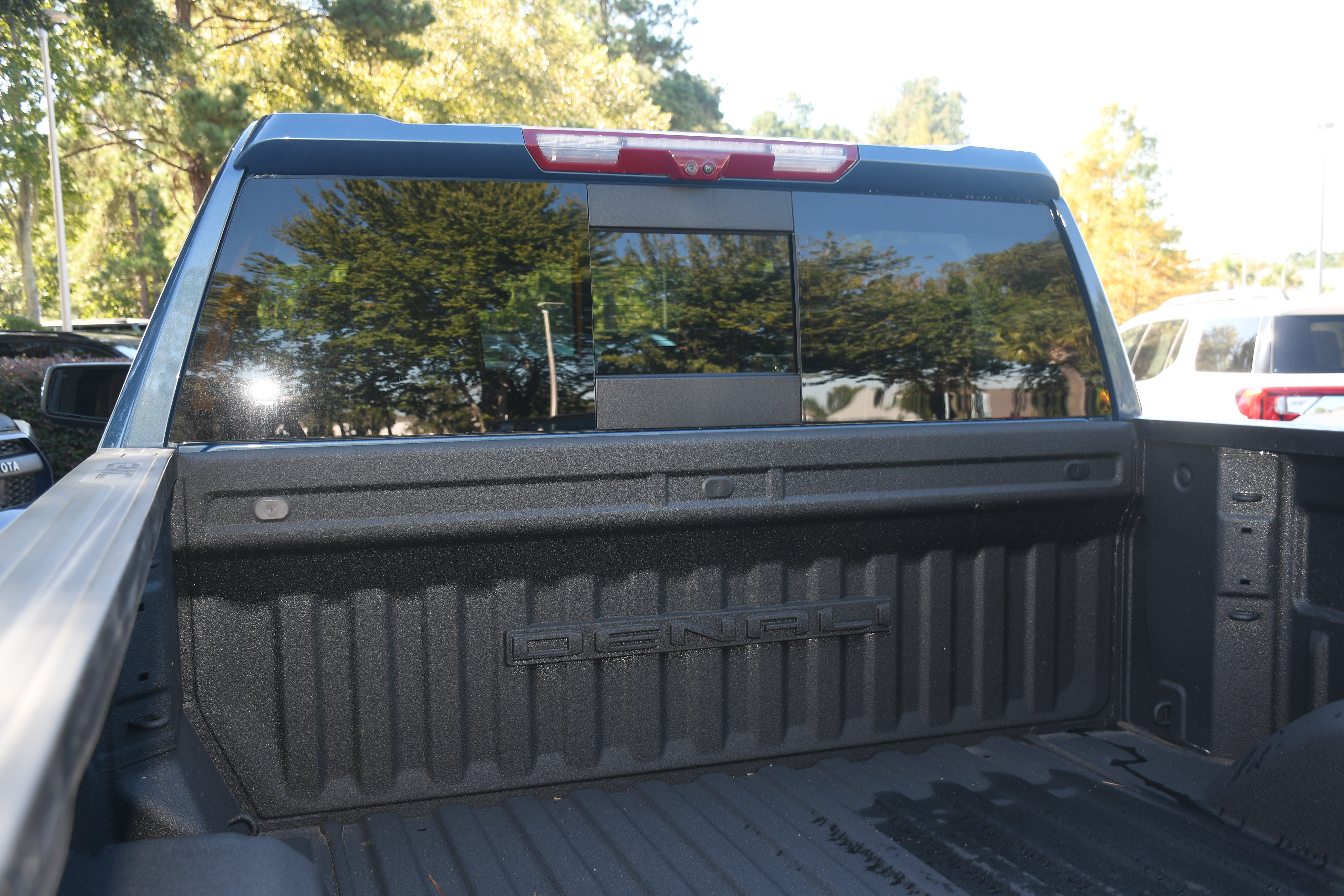 Used 2024 GMC Sierra 1500 Denali AWD/4WD image 19