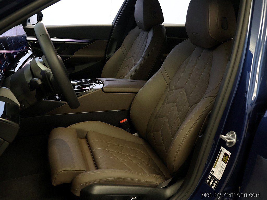 Used 2026 BMW 540i xDrive AWD/4WD image 10
