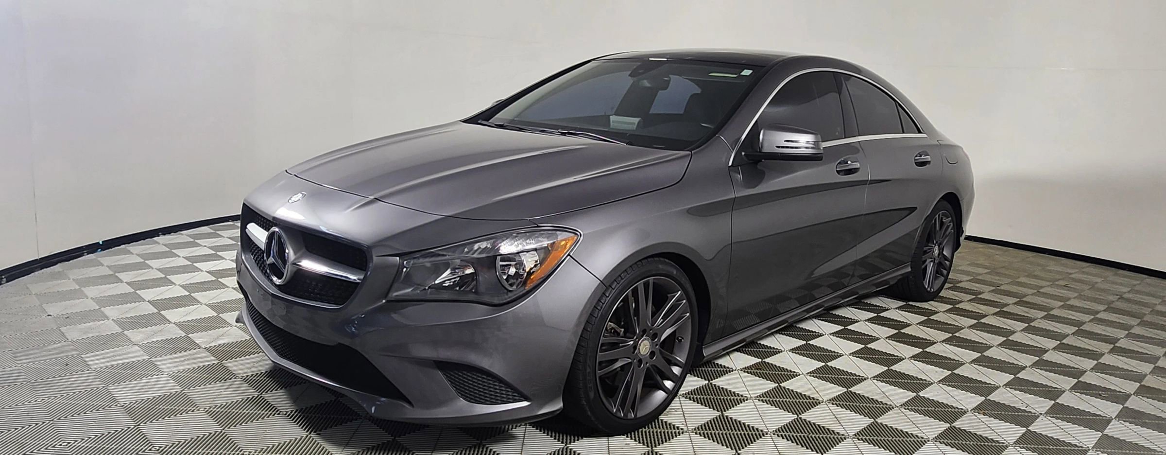 Used 2015 Mercedes-Benz CLA 250 4MATIC image 3
