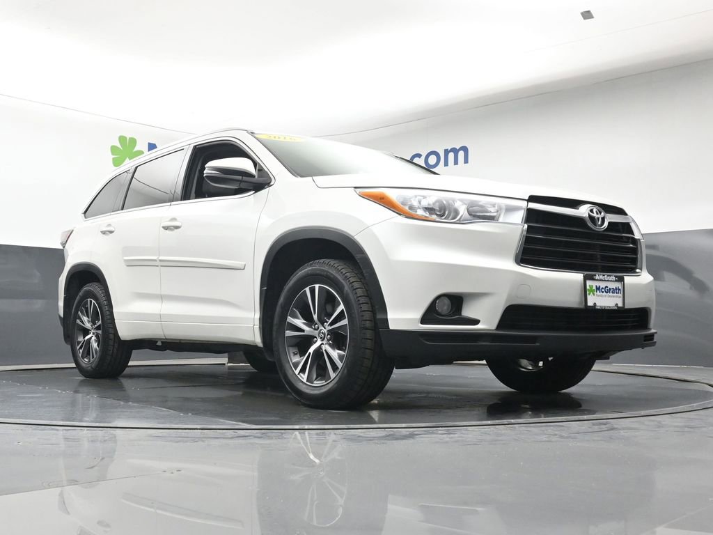 Used 2016 Toyota Highlander XLE AWD/4WD image 23