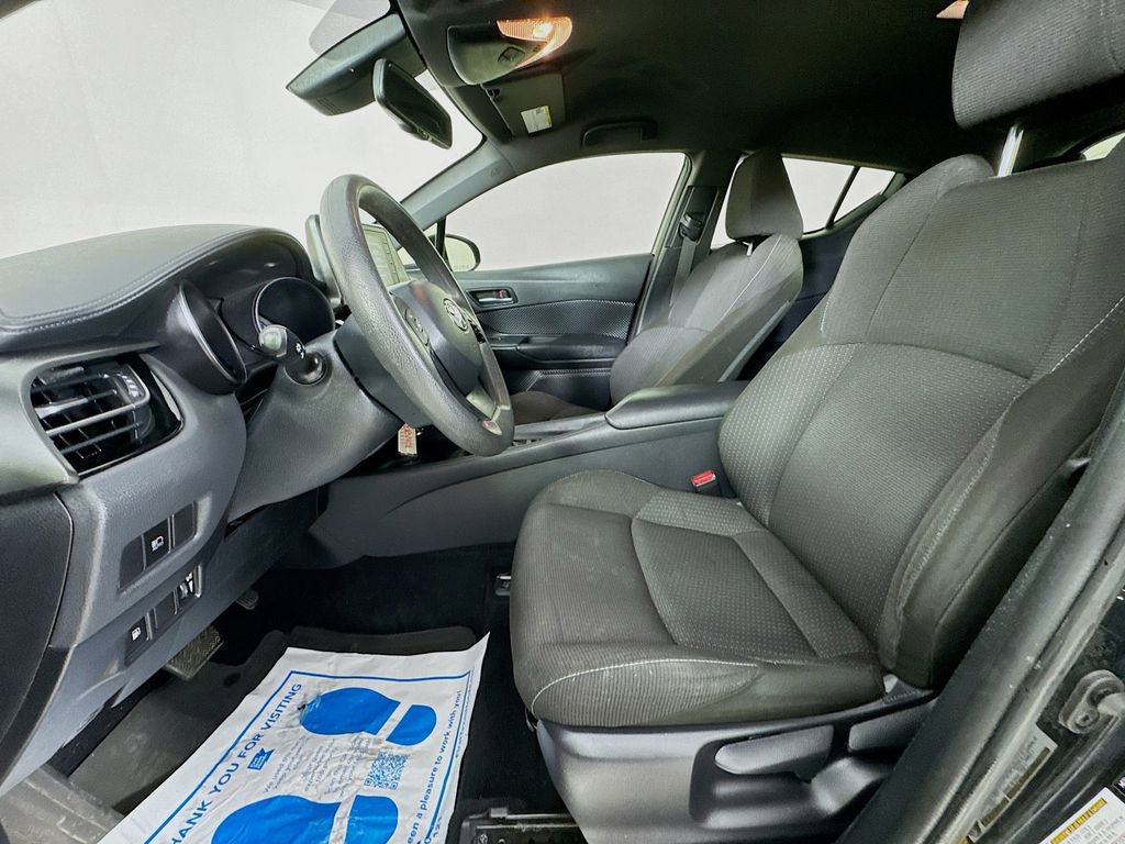 Used 2019 Toyota C-HR LE FWD image 25