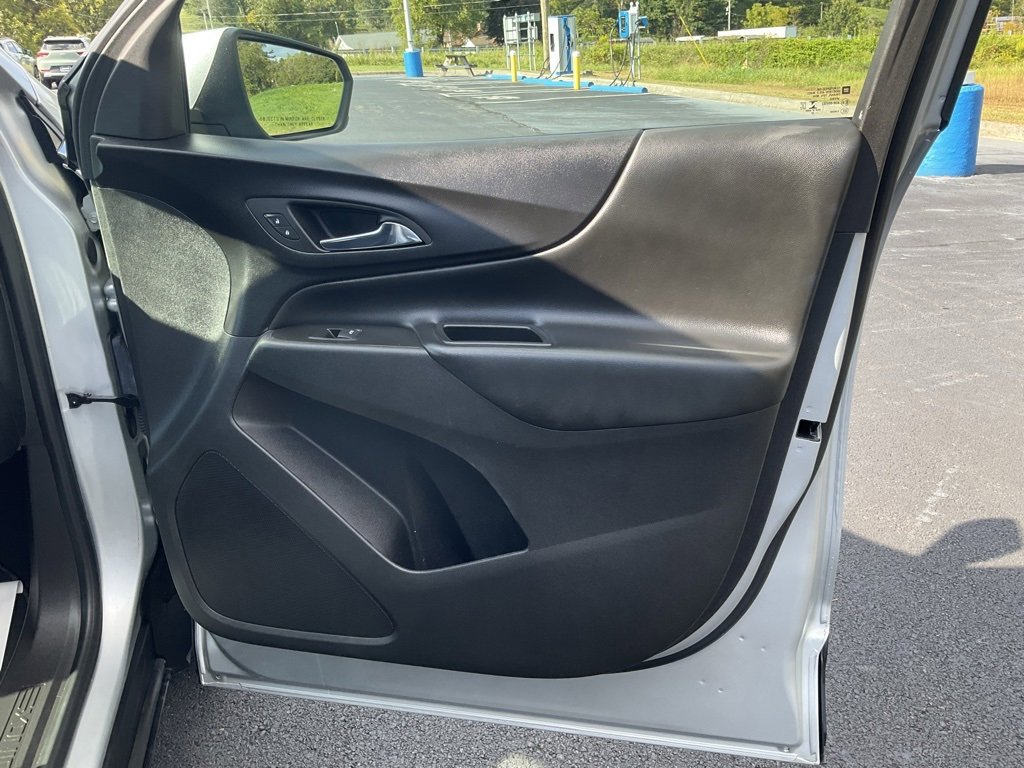 Used 2022 Chevrolet Equinox LT image 18