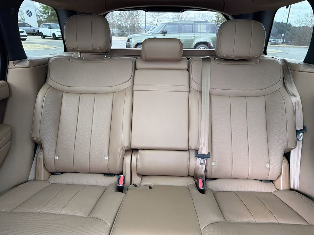 Used 2023 Land Rover Range Rover SE image 24