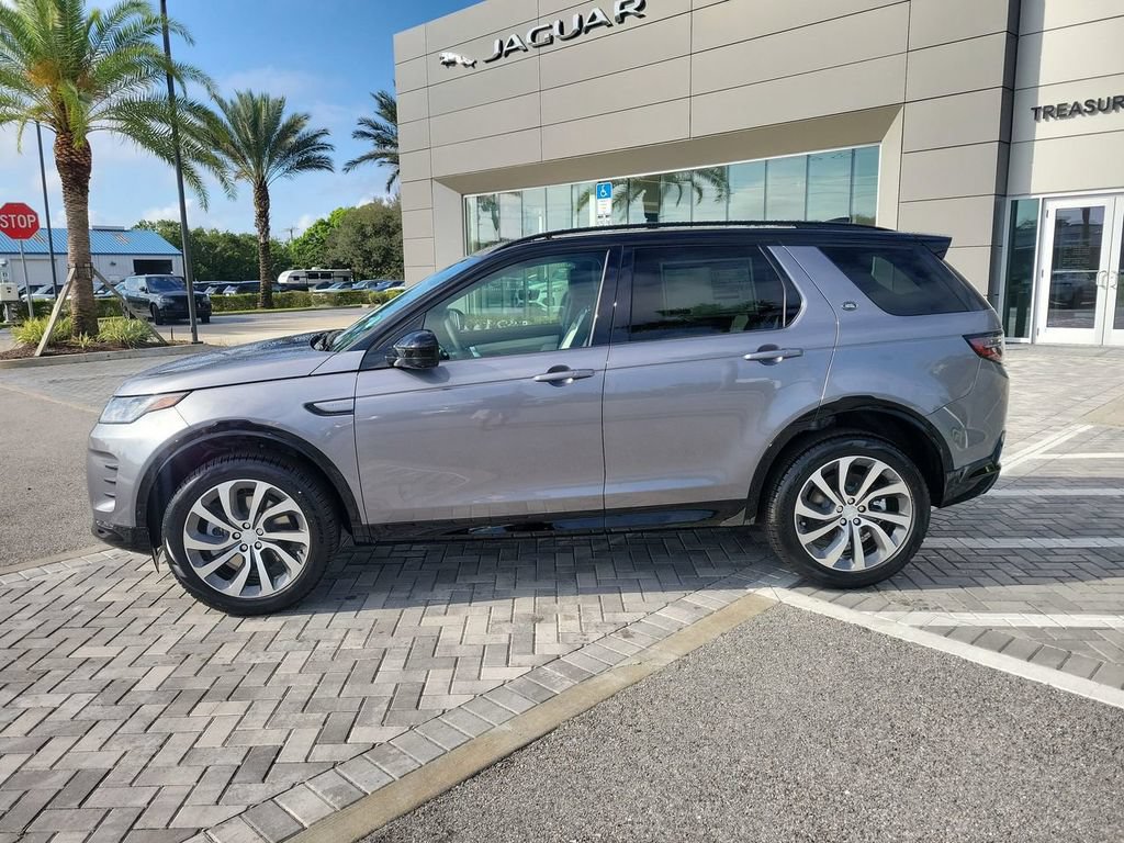 New 2025 Land Rover Discovery Sport Dynamic SE AWD/4WD image 2
