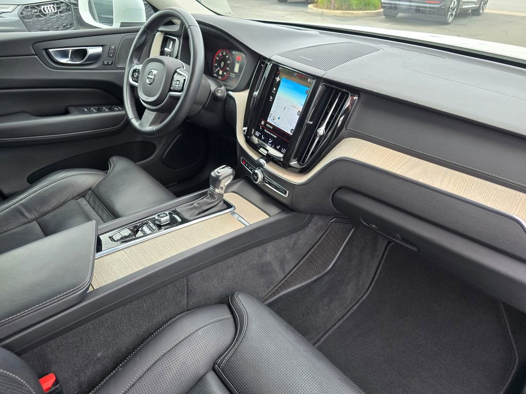Used 2021 Volvo XC60 T6 Inscription AWD/4WD image 33
