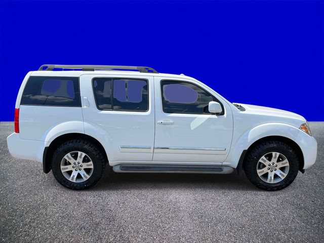 Used 2012 Nissan Pathfinder Silver AWD/4WD image 2