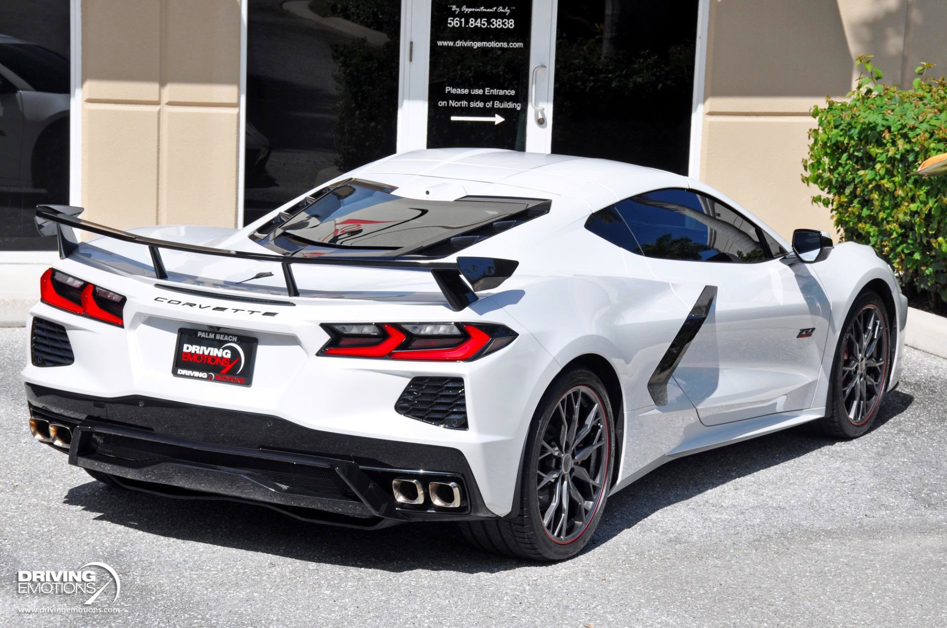 Used 2023 Chevrolet Corvette Stingray Premium Cpe w/ Z51 Performance Package RWD image 28