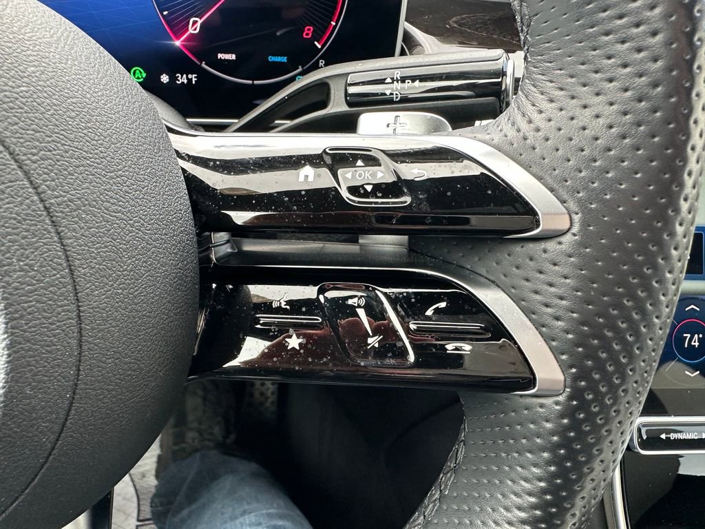 Used 2024 Mercedes-Benz GLC 300 4MATIC image 6