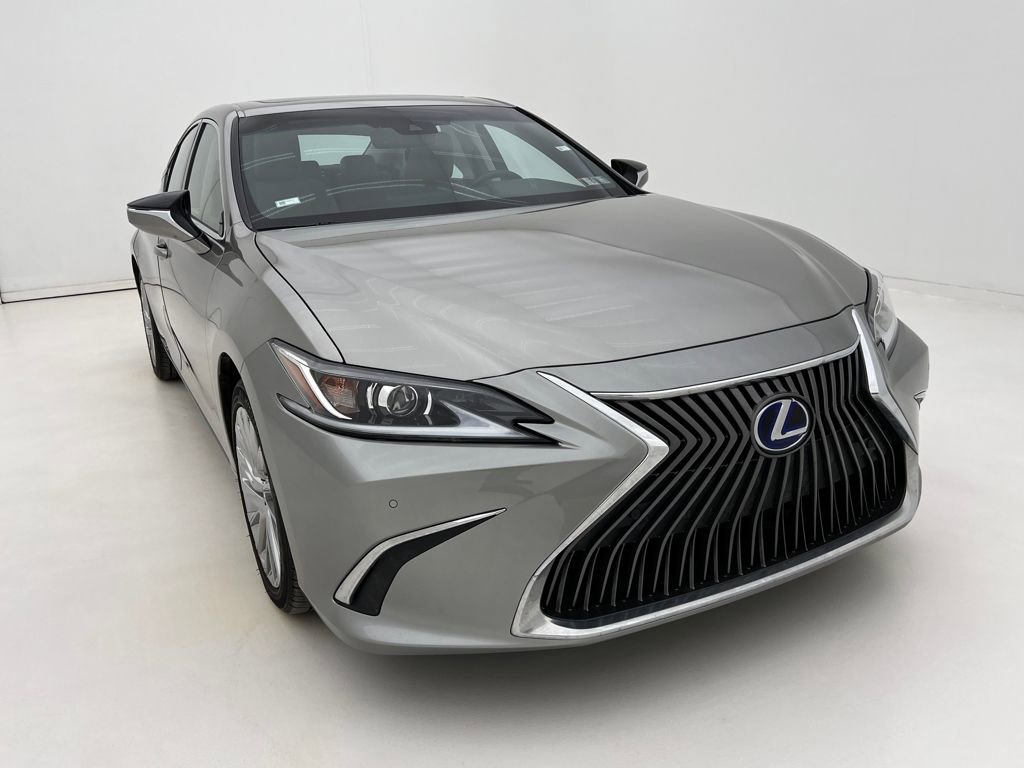 Used 2021 Lexus ES 300h w/ Accessory Package 2 image 3