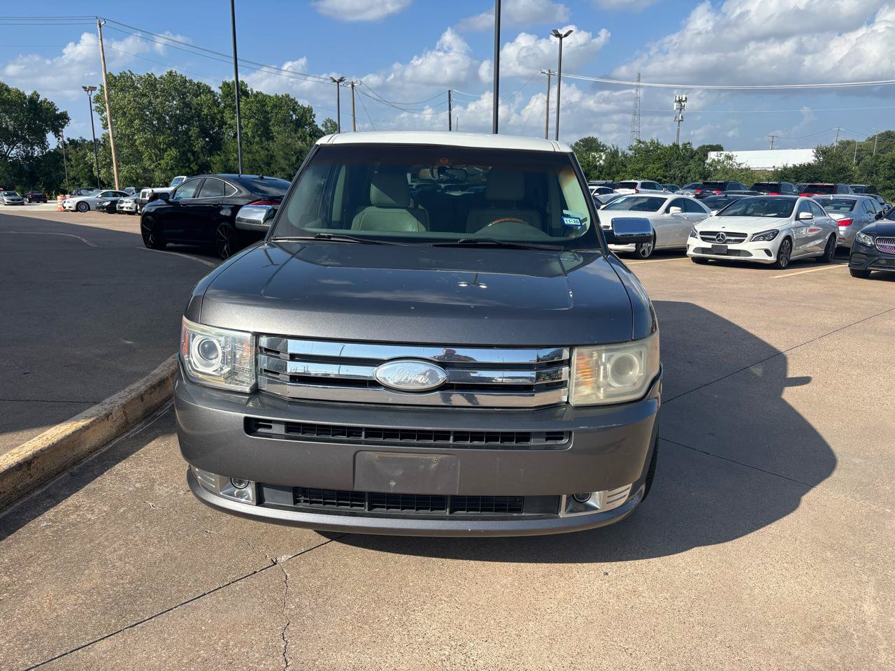 Used 2010 Ford Flex Limited FWD image 2