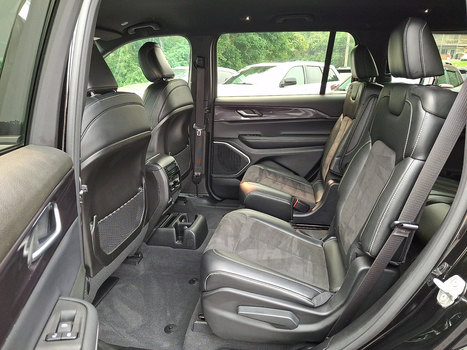 Certified 2021 Jeep Grand Cherokee L Laredo AWD/4WD image 10