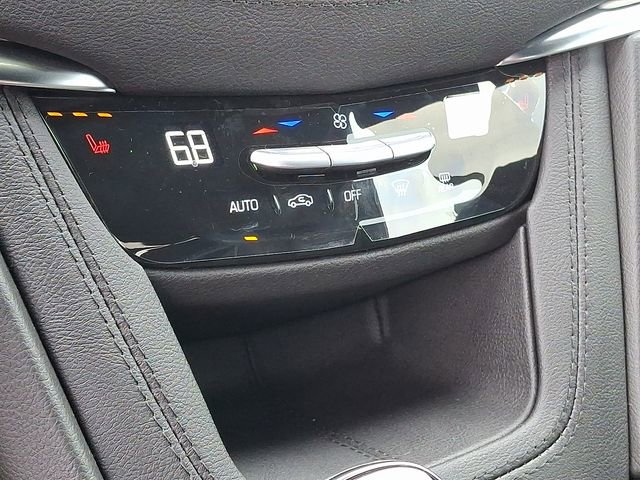 New 2025 Cadillac XT5 Luxury image 11