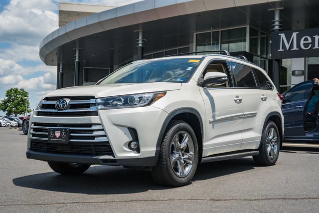 Used 2019 Toyota Highlander Limited Platinum AWD/4WD image 3