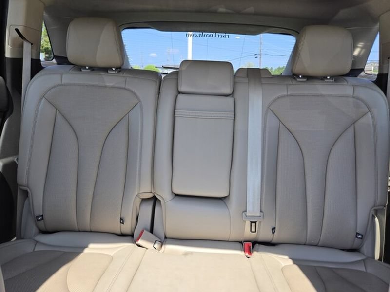 Used 2022 Lincoln Nautilus Reserve w/ Equipment Group 201A FWD image 12