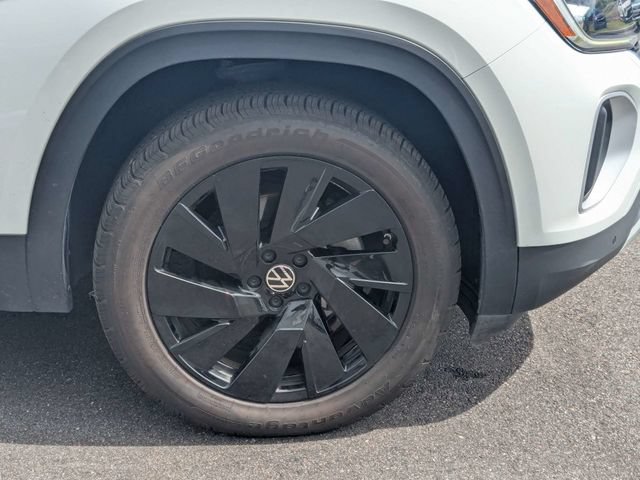 Used 2024 Volkswagen Atlas SE FWD image 11