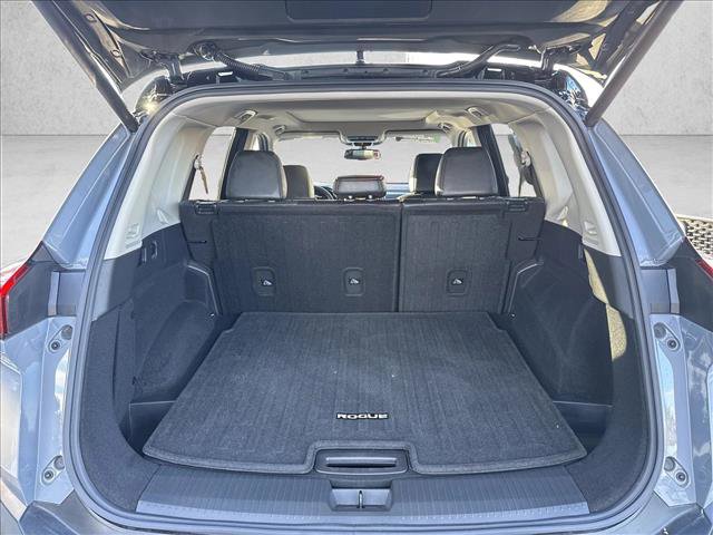 Used 2021 Nissan Rogue Platinum image 19