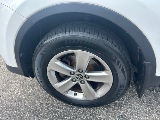 Used 2015 Toyota RAV4 XLE AWD/4WD image 8